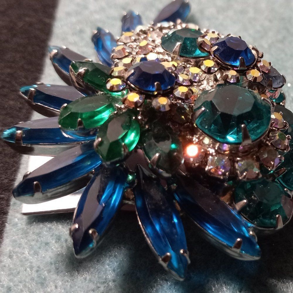 Vintage Juliana Unsigned Brooch/Earrings Set Granny Chic Grandmacore Man Brooch
